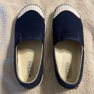 Keen navy slip ons